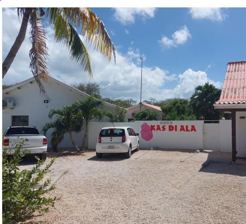 Kas Di Ala Apartments Willemstad Extérieur photo